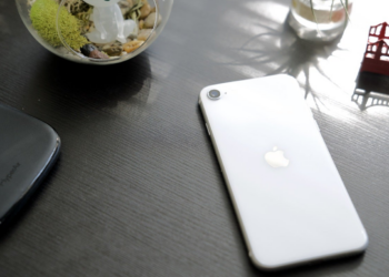 iPhone SE 2020: Complete Review