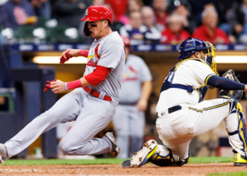 How I watch the Milwaukee Brewers Without cable