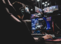 Blue Light and Ergonomics: 4 Essential Items for Gamers